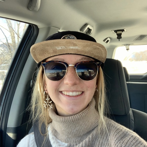 Meet your Posher, Lily - Picture 1 of 1